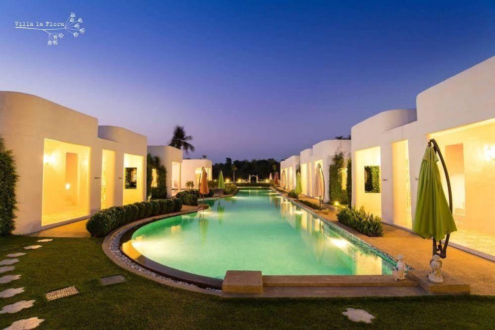 Villa La Flora Kanchanaburi Ngoại thất bức ảnh